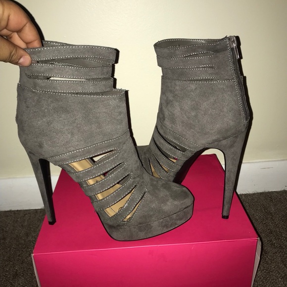 Military green booties - Picture 1 of 5